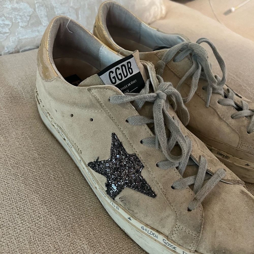 Tan Suede Golden Gooses